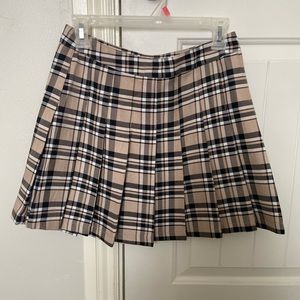 Plaid pleated skirt